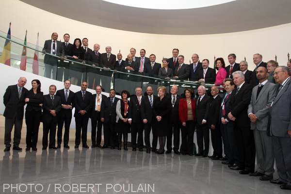 Les 42 présidents des parlements nationaux et européen de l'Union pour la Méditerranée, réunis à la Villa Méditerranée à Marseille, ont, pour la première fois depuis 2008, lancé à l'unanimité un appel à plus d'actions entre les deux rives de la Méditerranée.