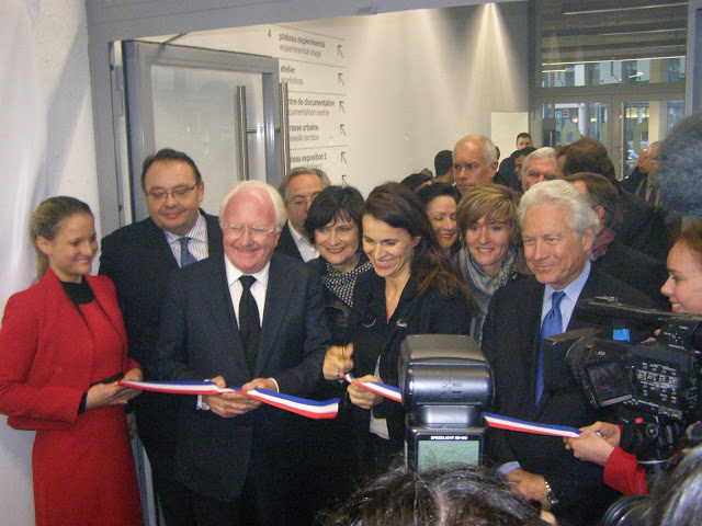 Patrick Menucci, Marie-Arlette Carlotti et Eugène Caselli, ici aux côtés de Michel Vauzellle, président de la Région PACA, et Aurélie Flippetti, ministre de la Culture et de la Communication, lors de l'inaugruation du nouveau bâtiment du FRAC, sont, au même titre que Samia Ghali et Henri Jibrayel, d'ores et déjà dans les starting-blocks pour briguer l'investiture socialiste. (Photo S.P.)