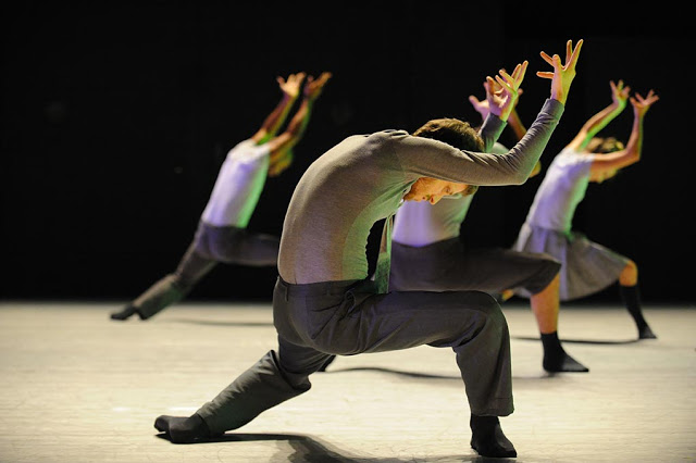 Deca-Dance par Batsheva Dance Company©Gadi-Dagon