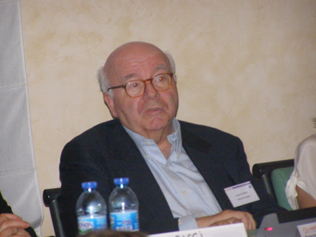 "Ici, ça rappelle l'entreprise de Palo Alto des années 1970 : avec la qualité de vie, il n'y a pas de problèmes pour trouver des gens de qualité", plaide Jacques Souquet, fondateur et PDG de la société SuperSonic Imagine basée à Aix-en-Provence.