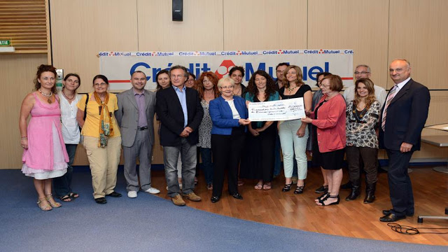 Les associations lauréates du concours "prévenir et lutter contre l'illettrisme" organisé par le Crédit Mutuel Méditerranée (PHOTO D.R.)