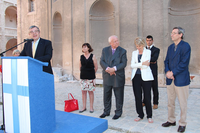 Philippe Savinel, PDG de la société Ricard, Christine Poullain, directrice des Musées de Marseille, Jean-Claude Gaudin, maire de Marseille, Colette Barbier, directrice de la Fondation d'entreprise Ricard, Alfred Pacquement, directeur du Musée National d'Art Moderne (PHOTO PHILIPPE MAILLÉ)