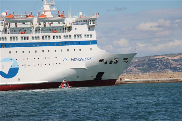 Le nombre de croisiéristes a pour la première fois dépassé au premier semestre 2013 le nombre de passagers des lignes régulières malgré une belle résistance de la destination Corse (+5%). (Photo Philippe MAILLÉ)