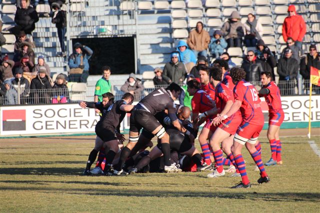 Les "Noirs" vont devoir cravacher à domicile s'ils veulent conserver leur place en Pro D2. (Photo Philippe MAILLÉ)