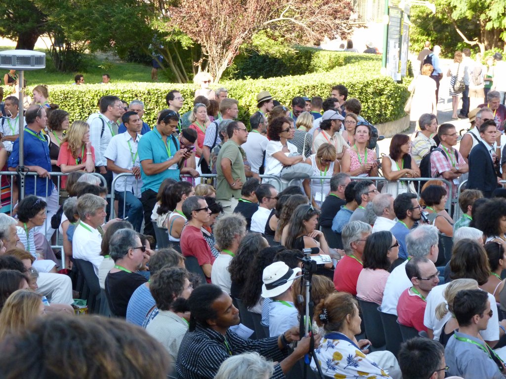 Un public nombreux a participé aux différentes plénières de ces journées d'été des écologistes (Photo Patricia Maillé-Caire)