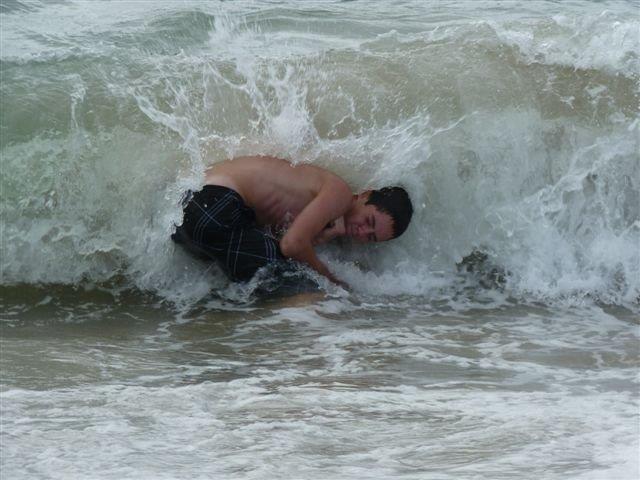 « Homme libre toujours tu chériras la mer (…) ». Baudelaire, même dans ses rêves les plus fous, n’aurait certainement pas pu imaginer qu’elle puisse être aimée à ce point. Mais peut-être n’a-t-il pas eu le bonheur de goûter à la Méditerranée, à ses saveurs multiples, ses caresses, sa chaleur... (Photo Philippe Maillé)