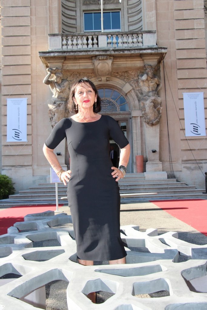 Suzette Ricciotti a investi le morceau du Mucem qu'elle a dérobé une nuit... (Photo Philippe Maillé)