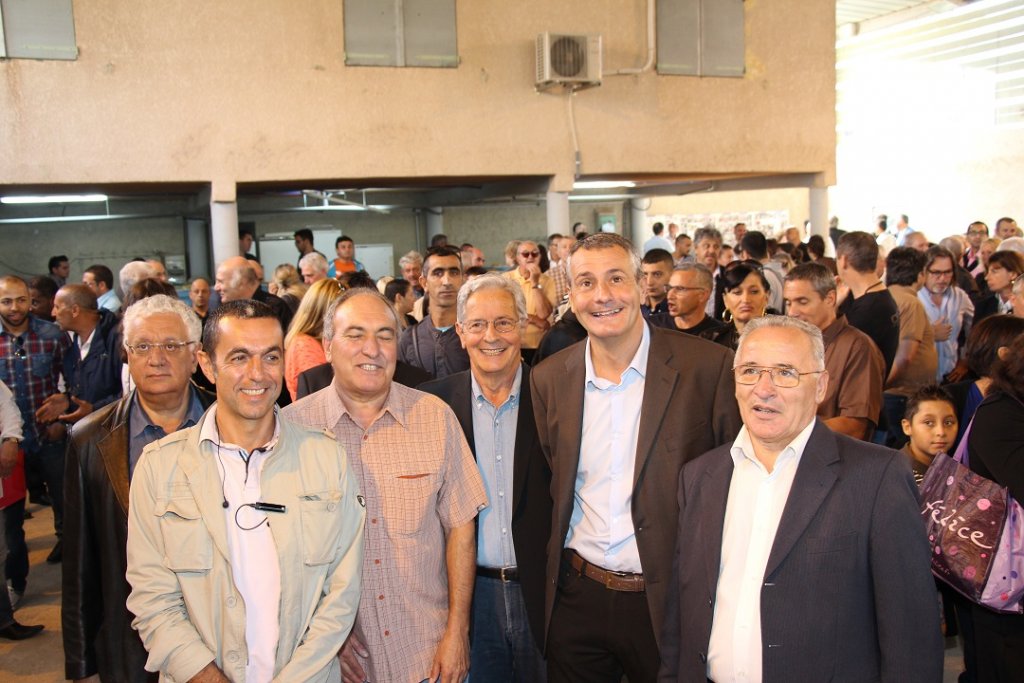 Christophe Masse entouré de son père Marius Masse et de son équipe (Photo Philippe Maillé)