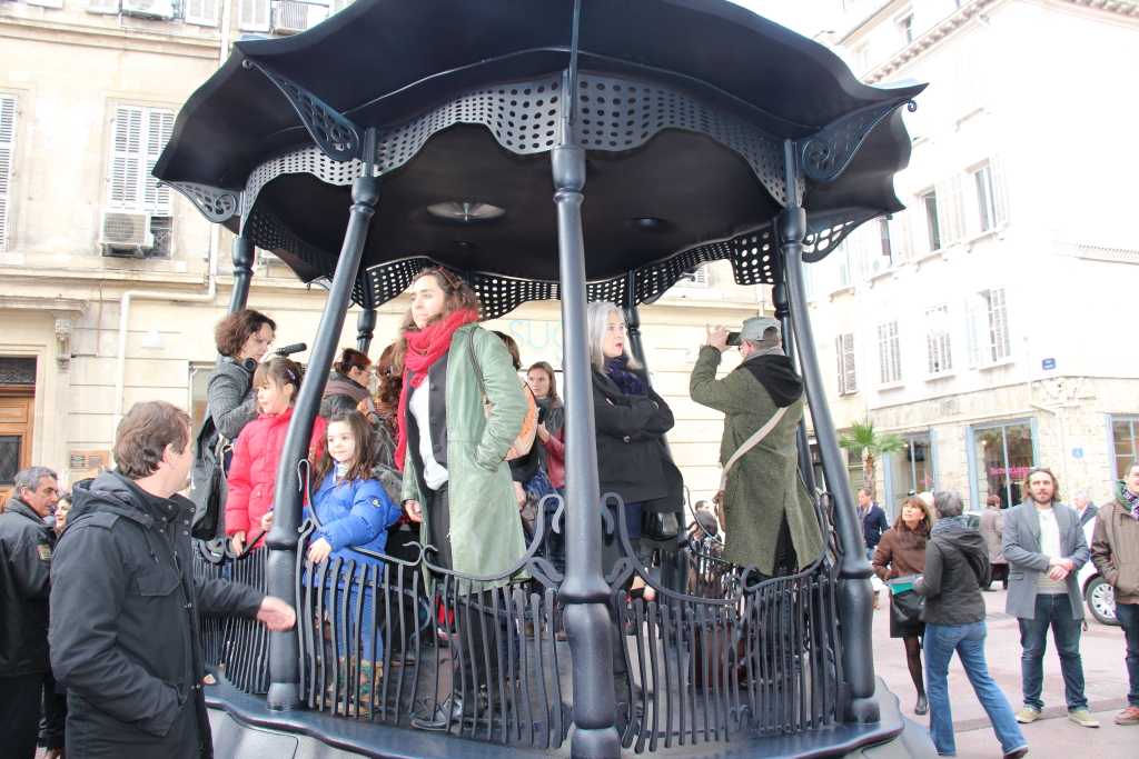 Le public s'est rapidement approprié l'Opéra noir (Photo Philippe Maillé)