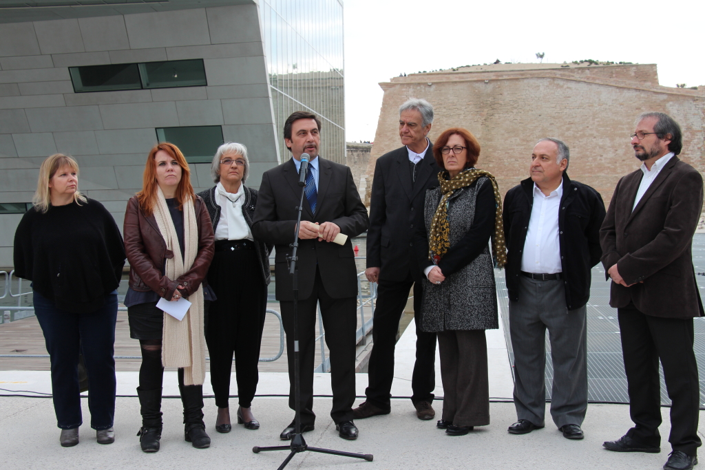 Les huit chefs de file du Front de gauche (photo Philippe Maillé)