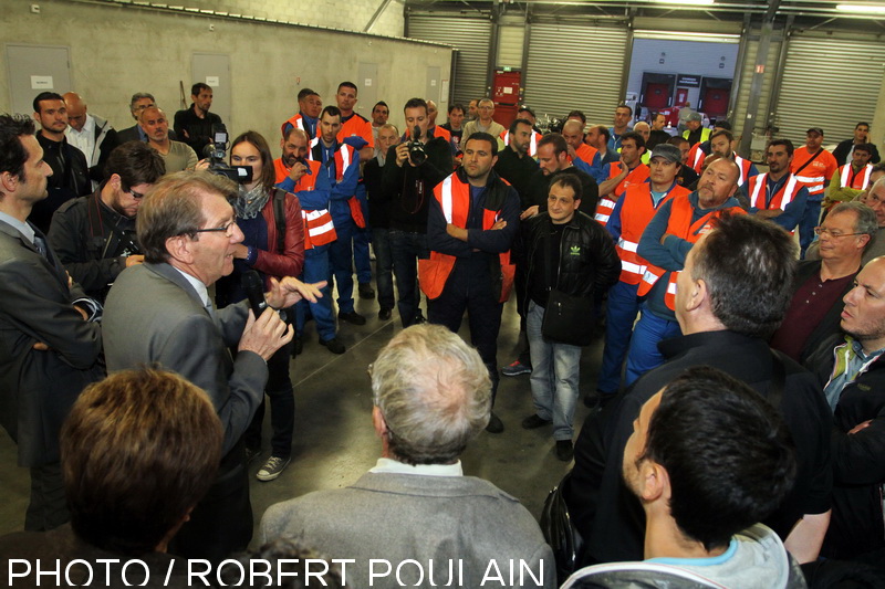 Guy Teissier a rencontré ce jeudi soir les agents de la collecte à Marseille