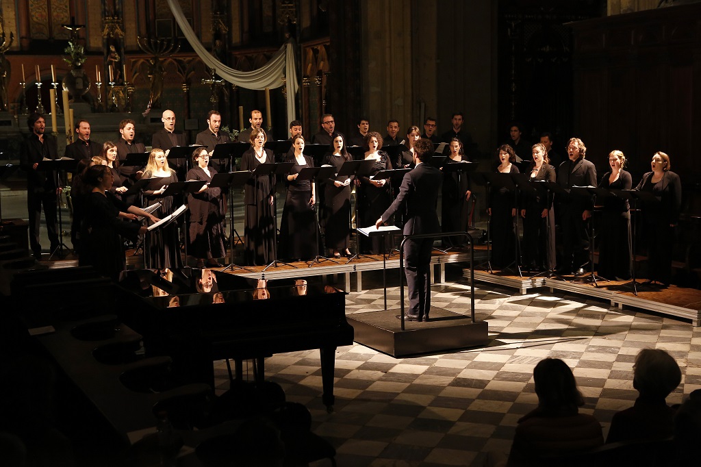 Sous les voûtes séculaires de la cathédrale Saint-Sauveur, l'ensemble Pygmalion a donné un concert remarquable sous la direction de Raphaël Pichon (Photo caroline Doutre)