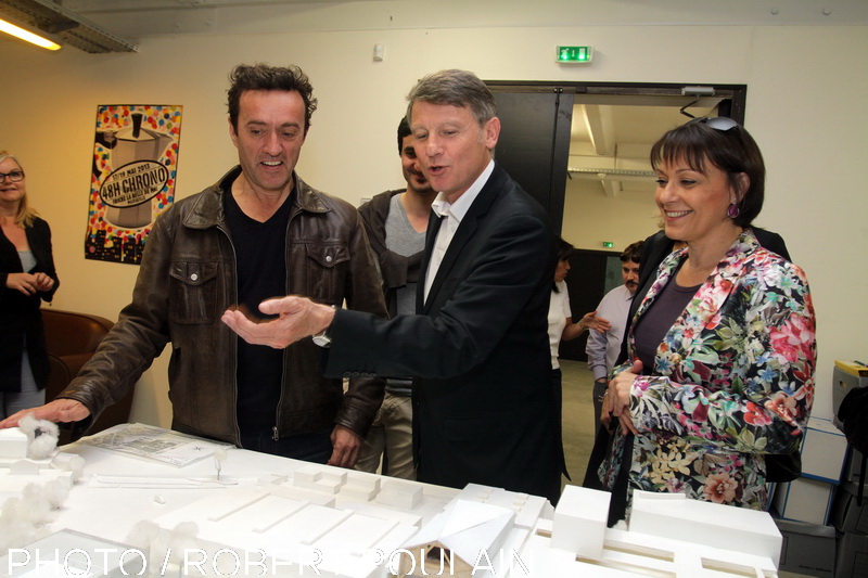 Vincent Peillon, la tête de liste PS dans le grand Sud-Est aux élections européennes du 25 mai en visite à la Friche de la Belle de Mai accompagné de sa colistière l'euro-députée Sylvie Guillaume