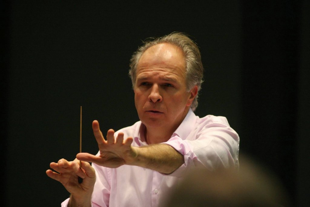 Jacques Chalmeau a créé en mai 2014 l'Orchestre Philharmonique Provence Méditerranée qui jouera ce lundi à 20h30 le Requiem de Mozart (Photo D.R.)