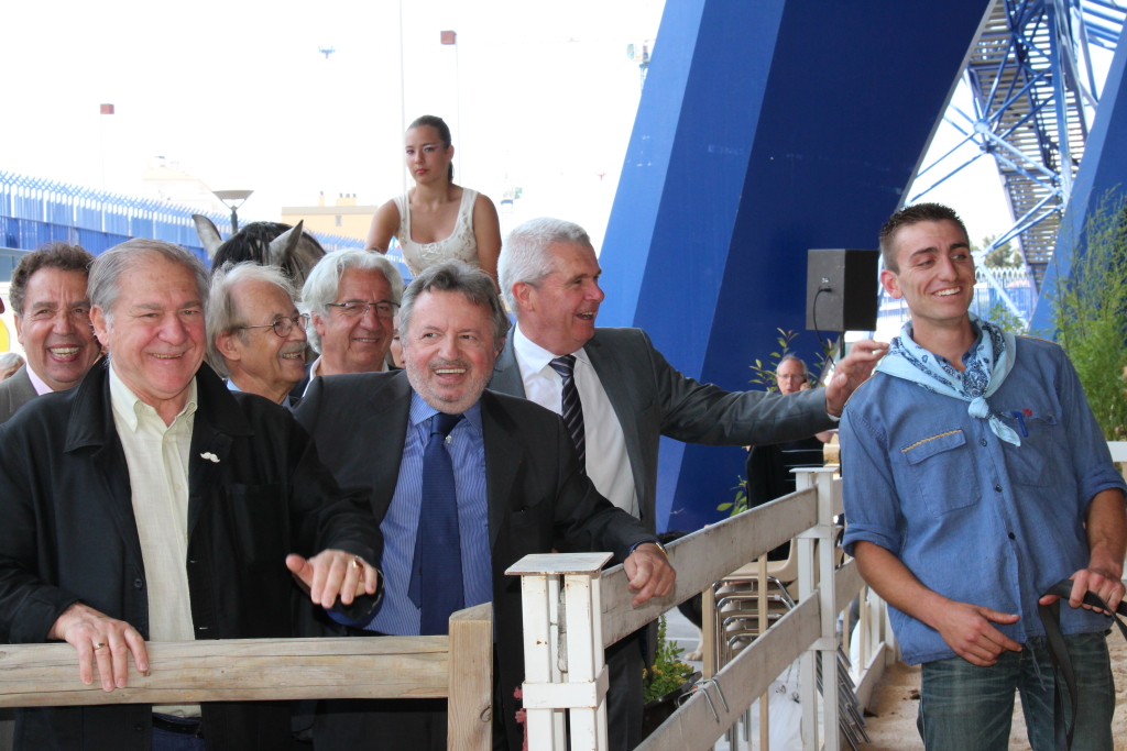 Jean-Noël Guérini entouré de Pierre Santini, Claude Rossignol, Maurice Di nocéra, conseiller général, Claude Vulpian, vice président du Conseil général, André Bendano, président de la Chambre de Métiers et de l'Artisanat des Bouches du Rhône (Photo Philippe Maillé)