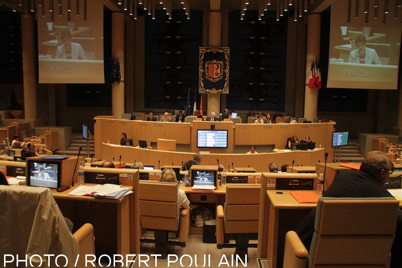 Conseil régional Paca: le compte administratif 2013 de l’institution a été voté