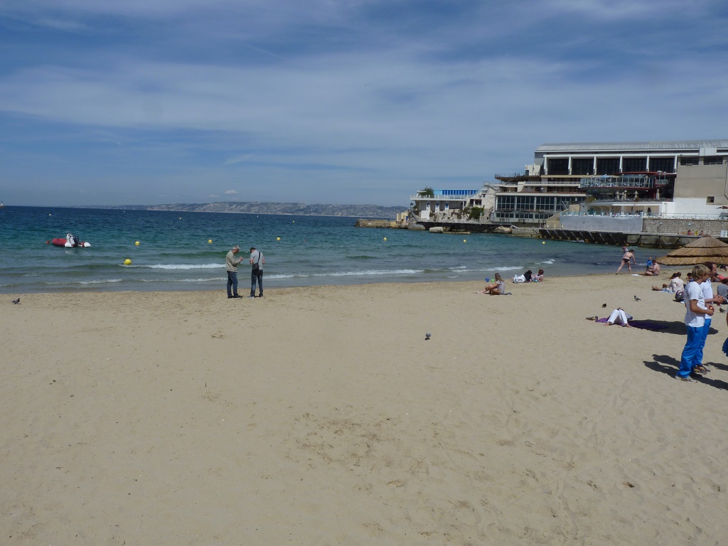 A la suite des résultats d'analyses des eaux la plage des catalans à Marseille est fermée depuis ce matin (Photo P.M.-C.)