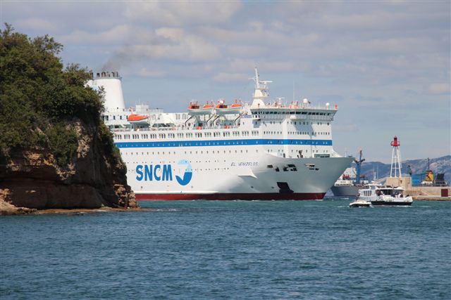 Les navires de la SNCM reprennent le large