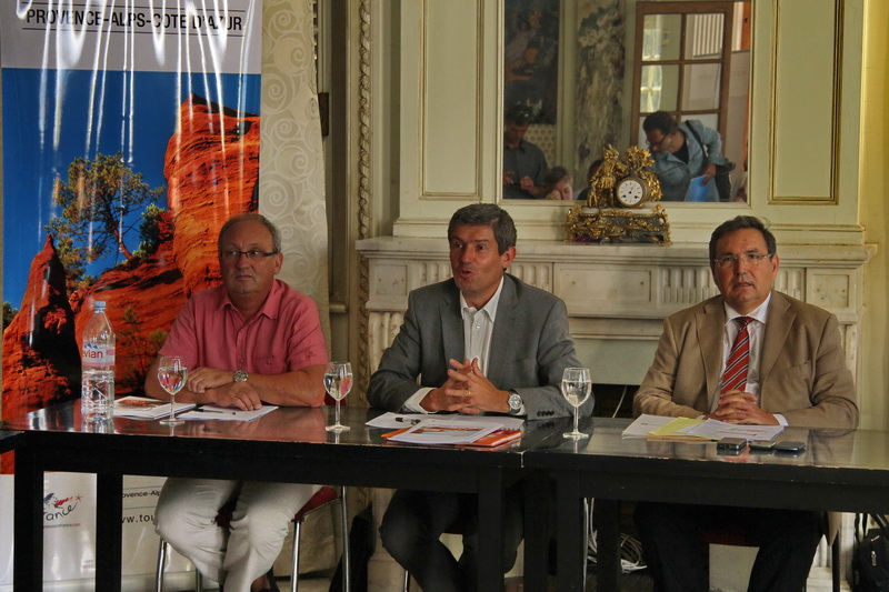 Michel Zorzan ADT 04, Pierre Meffre, président du Crt, Jean-Pierre Serra, ADT83 ont présenté le bilan tourisme en Paca 2014 (Photo Robert Poulain)