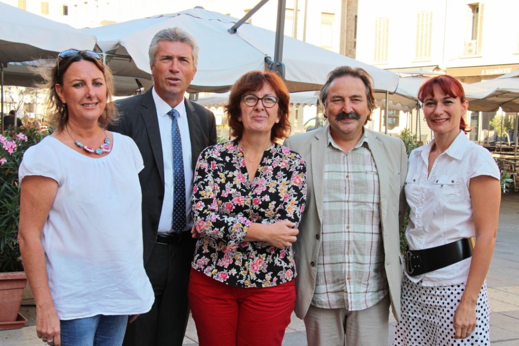 Isabelle Pasquet, sénatrice sortante PCF, a présenté, ce jeudi 11 septembre, les candidats de la liste qu'elle conduit dans les Bouches-du-Rhône (Photo Philippe Maillé)