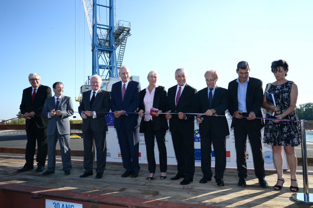 Les autorités politiques, administratives et consulaires ont célébré les 30 ans du port et inauguré l’allongement du quai (Photo D.R.)