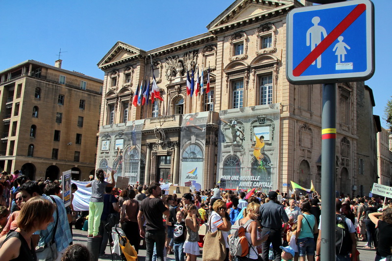 Depuis la rentrée scolaire, la mairie est régulièrement prise à partie par des parents d'élèves mécontents par la mise en oeuvre différée de la réforme, qui prévoit des activités périscolaires le vendredi après-midi (Photo Robert Poulain)