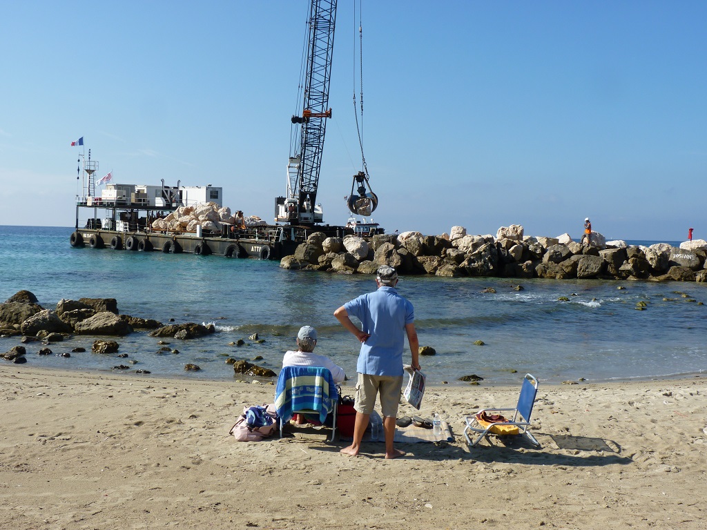 Seuls sur le sable... (Photo Patricia Maillé-Caire)