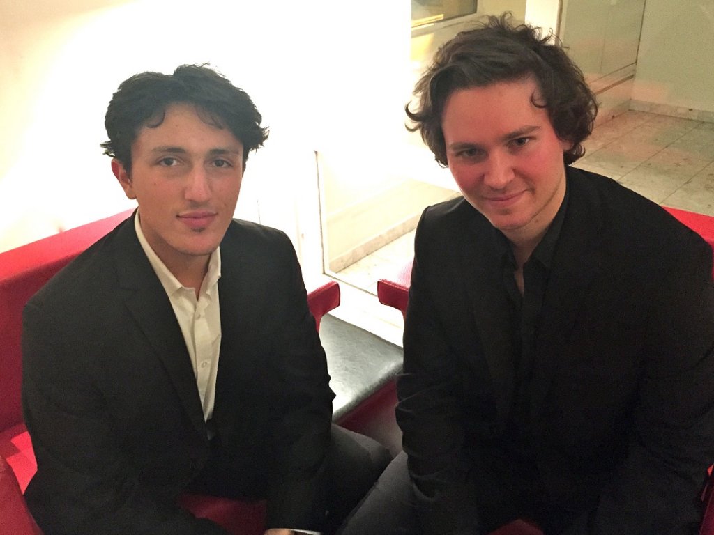 Ismaël Margain et Adrien La Marca au Foyer du Jeu de Paume à l’issue du récital (Photo M.E.)