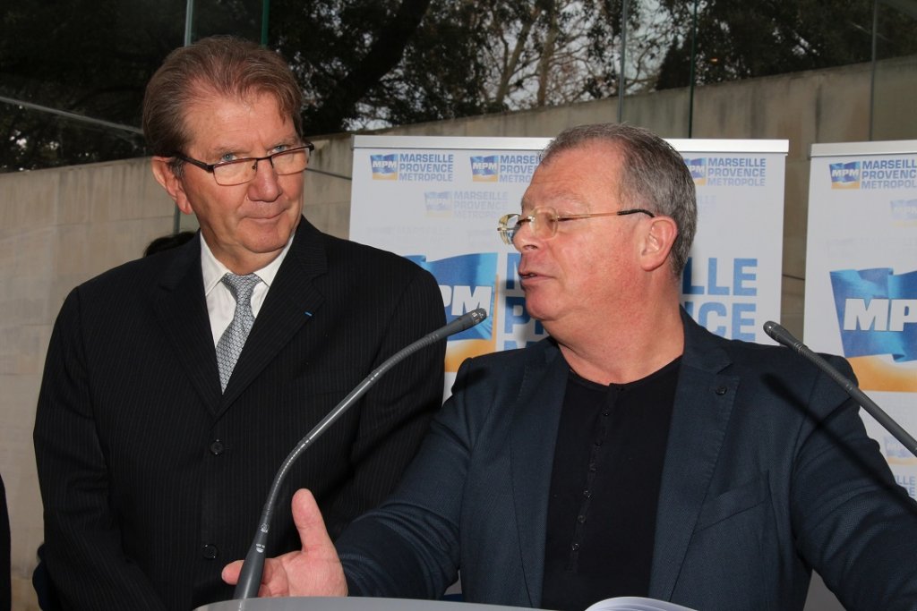 Guy Teissier, président de MPM recevant les voeux de FO par la voix de Patrick Rué, secrétaire général du syndicat (Photo Philippe Maillé)