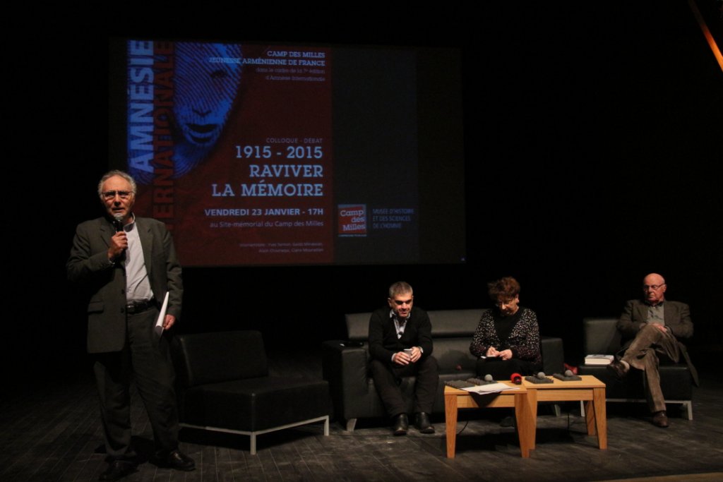 Alain Chouraqui d'intervenir lors du débat sur "guerres et génocides" à la fondation camp des Milles (Photo Philippe Maillé)