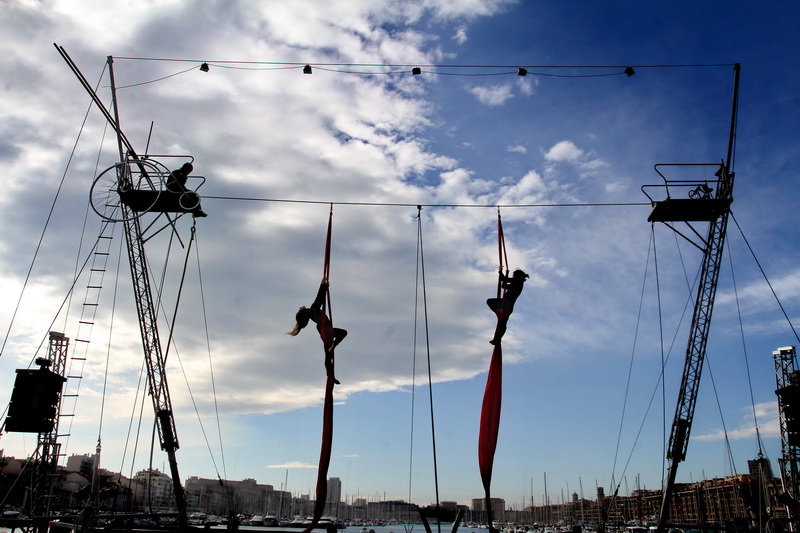 La Biennale Internationale des Arts du Cirque c'est jusqu'au 22 février dans vingt-trois villes de la région Paca. Au programme plus de 260 représentations données par 55 compagnies de cirque nationales et internationales (Photo Robert Poulain)