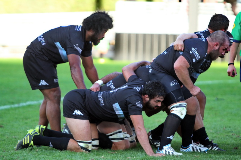 Mêlées bousculées du PARC (Photo Robert Poulain)