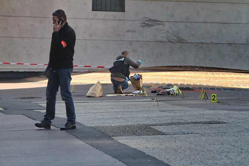 La police scientifique était rapidement dépêchée sur les lieux (Photo Robert Poulain)