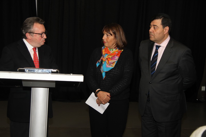 Jean-Noël Guérini est intervenu au centre Fleg en présence de Michèle Teboul, présidente du Crif et Zvi Ammar, président du consistoire (Photo Robert Poulain)