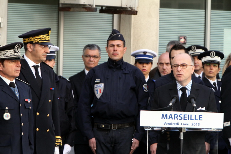 C'est à l'Hôtel de police de Marseille que Bernard Cazeneuve a présidé la cérémonie d'installation de Laurent Nuñez, nouveau préfet de police des Bouches-du-Rhône (Photo Robert Poulain)