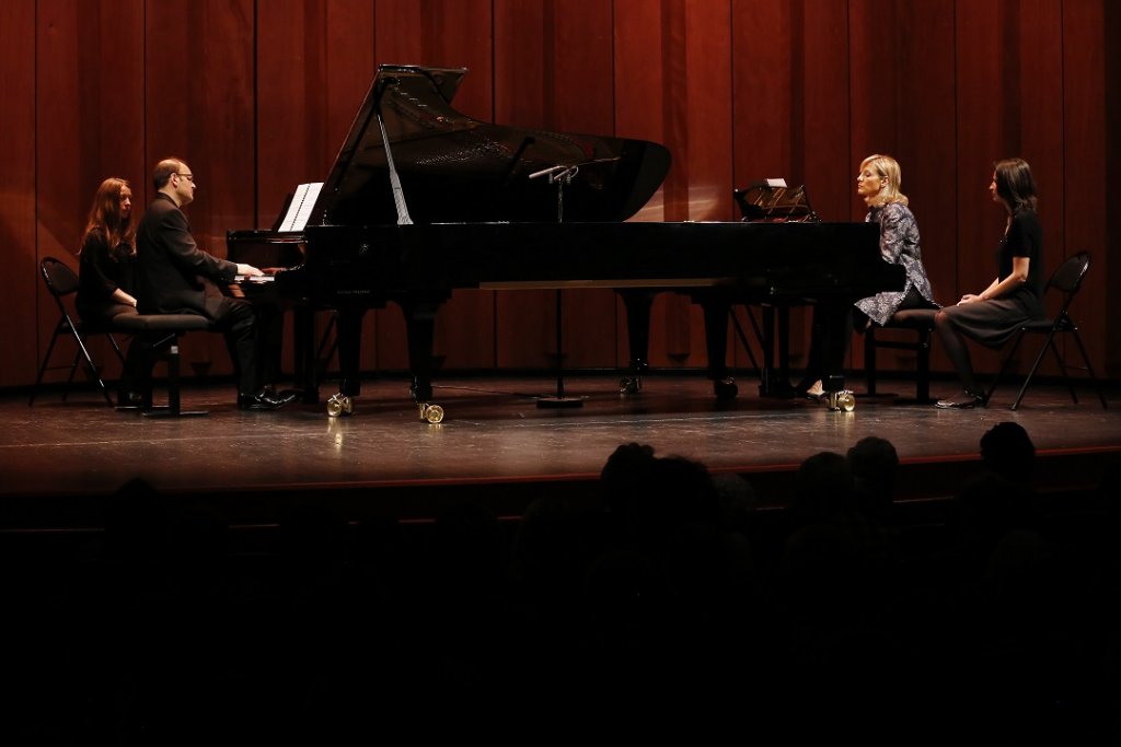 Hélène Mercier et Louis Lortie sur la scène du théâtre du Jeu de Paume (Photo Caroline Doutre)