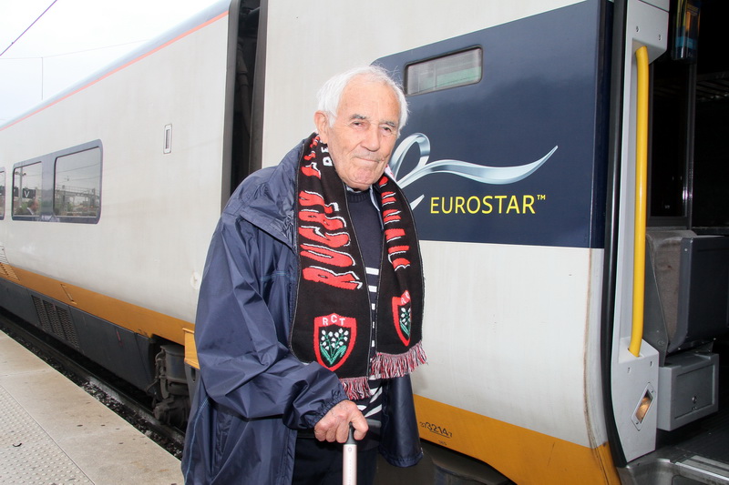 Et c'est qui les "Eurostar"? Le RC Toulon remporte la finale de l’European Rugby Champions Cup, au stade de Twickenham à Londres. Une victoire d’autant plus belle qu’elle est obtenue face à un ASM Clermont Auvergne tout aussi courageux que talentueux. Un triplé historique pour le RCT (Photo Robert Poulain)