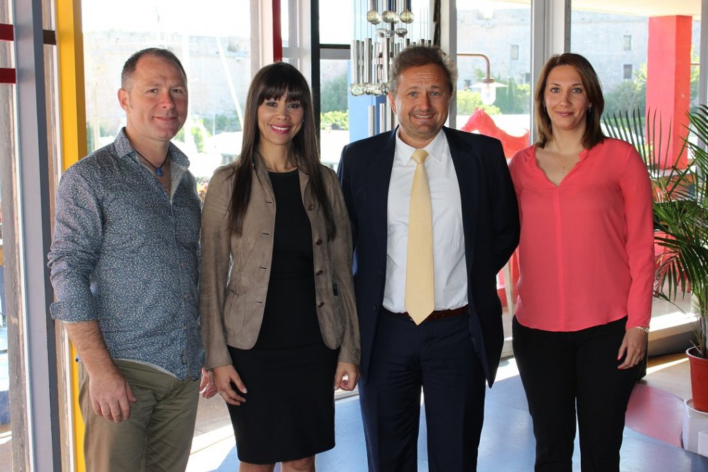 Claude Freissinier, Samira Agem, Alain gargani, et Céline Babulis ont présenté le Premier trophée des entrepreneurs positifs (Photo Marianne Larcheron)