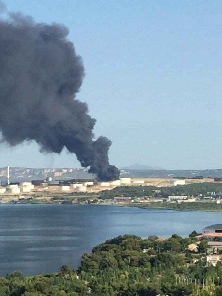 L'incendie sur le site pétrochimique LyondellBasell à Berre-l'Etang est éteint (D.C.)