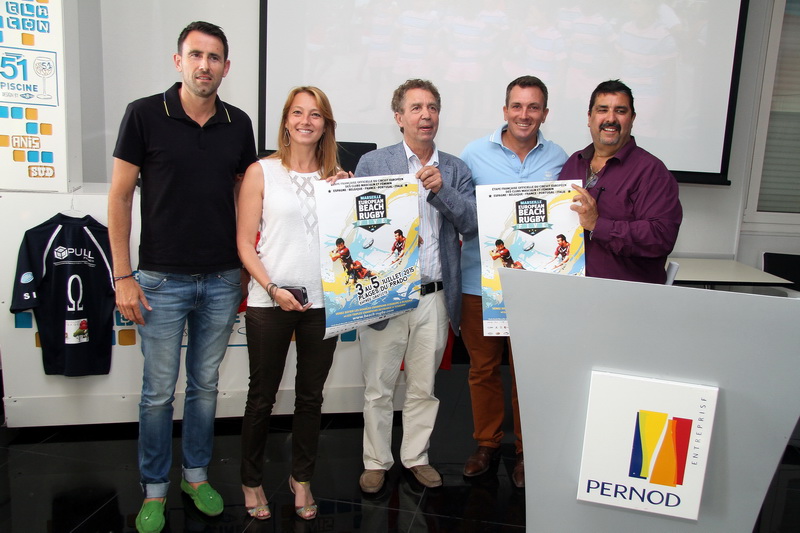 Les organisateurs et partenaires du tournoi international de volley-ball des Catalans (Photo Robert Poulain)