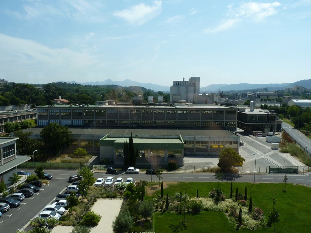 Les anciens sites de l'usine Nestlé accueillent la Chocolaterie de Provence et le parc d'entreprise Vallée Verte Valentine (Photo P.M.-C.)