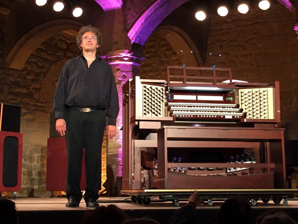 Thierry Escaich a fait vibrer la cour de l’Empéri pendant deux soirées avec, notamment, une improvisation remarquable mardi (Photo M.E.)