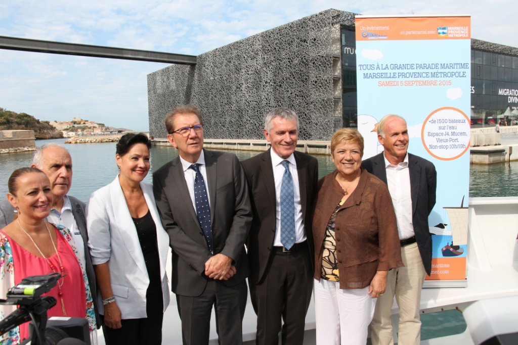 Guy Teissier, président de MPM entouré d'élus de la ville, de MPM et de représentants de Clubs nautiques a présenté la Grande Parade Maritime (Photo Philippe Maillé)