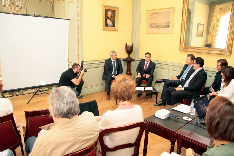 Le Président Me Jean Coulomb et les membres de la Chambre viennent de communiquer les nouveaux chiffres de l'immobilier dans les Bouches-du-Rhône (Photo Robert Poulain)