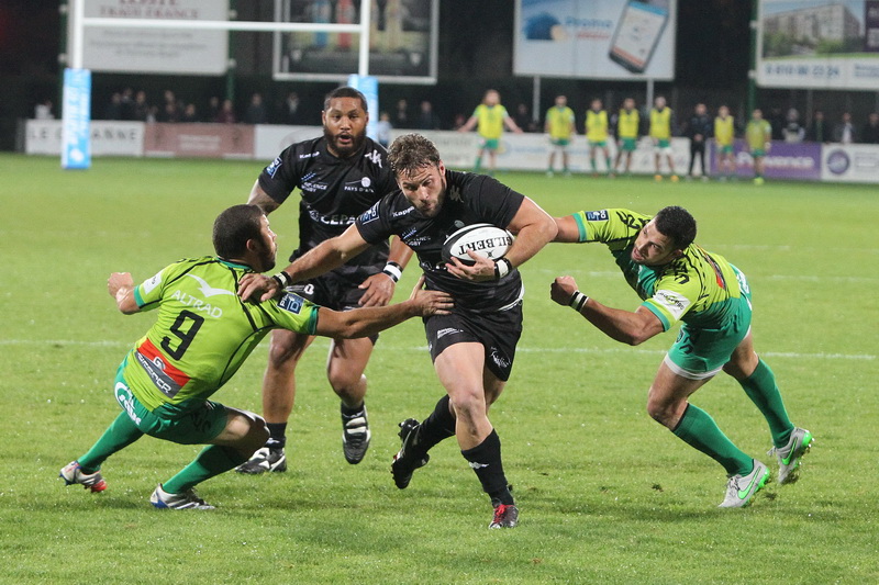 A la 35e minute Swanepoel a marqué le 1er essai de Provence Rugby (Photo Robert Poulain)