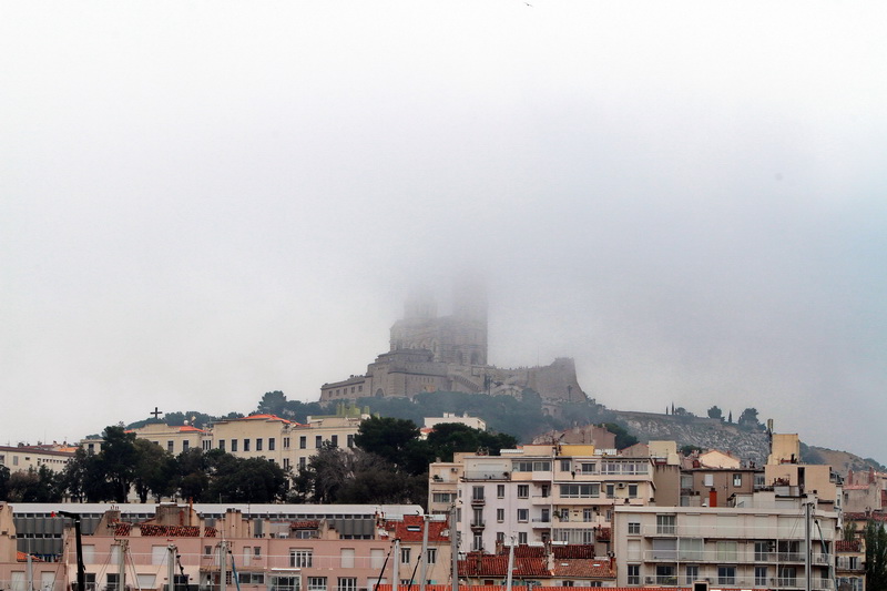 Urgent: Qui a volé la Bonne mère? Après une enquête poussée de Destimed: Paris trop jaloux veut l'installer sur le Sacré-Coeur (Photo Robert Poulain)