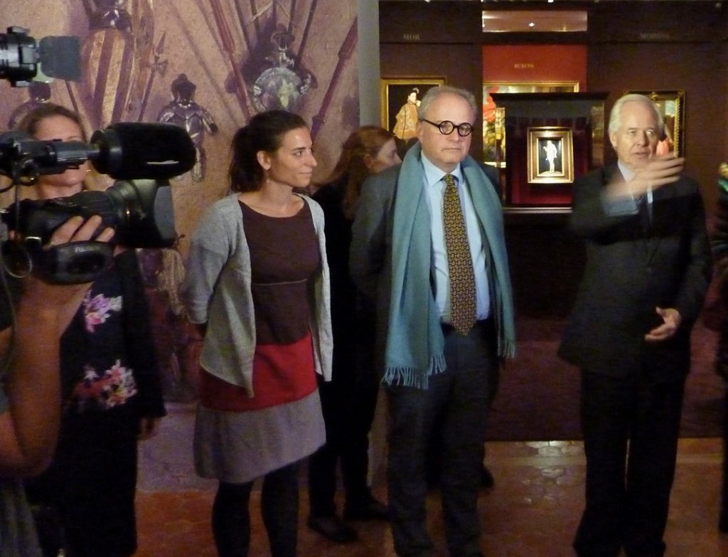 Philippe de Lichtenstein (à droite) nous présente l’exposition avec Johann Kräftner, commissaire général, directeur des Collections Princières à Vienne et Vaduz (Photo M.E.)