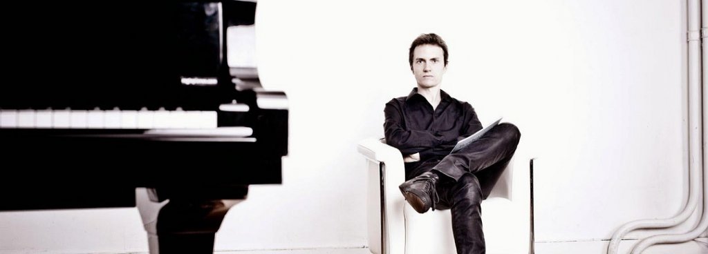 Pour aider La Maison de Gardanne, Alexandre Tharaud joue Rachmaninov en compagnie de l’Orchestre Symphonique du Conservatoire Darius Milhaud (Photo Marco Borggreve)