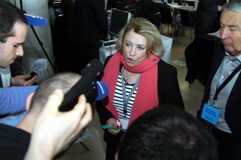 Le maire d'Aix-en-Provence, Maryse joissains a participé, ce jeudi 17 décembre, au premier Conseil métropolitain qui s'est tenu au Pharo à Marseille (Photo Robert Poulain)