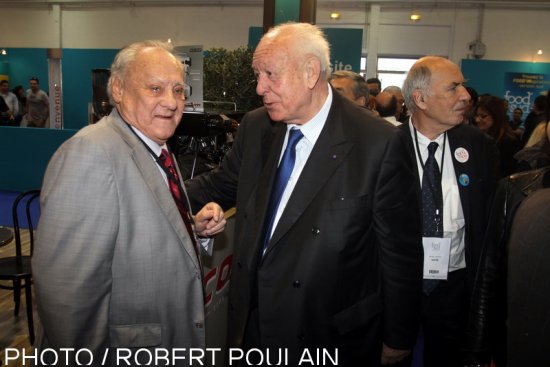 Henry Blanc aux côtés du maire de Marseille, Jean-Claude gaudin, lors du salon Food’in Sud au parc Chanot en 2014 (Photo Robert Poulain)